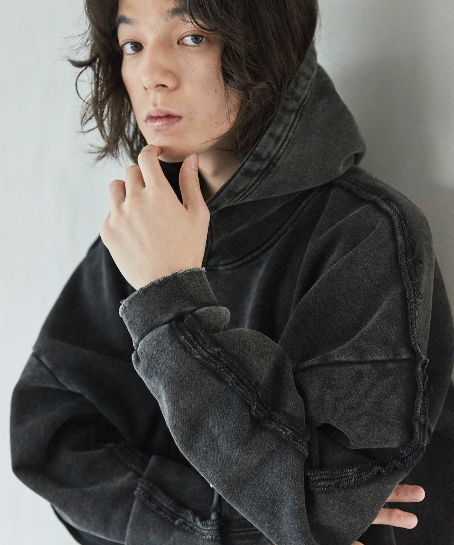 OPENING ACT]ダメージドッキング加工ビッグプルパーカー | OPENING ACT