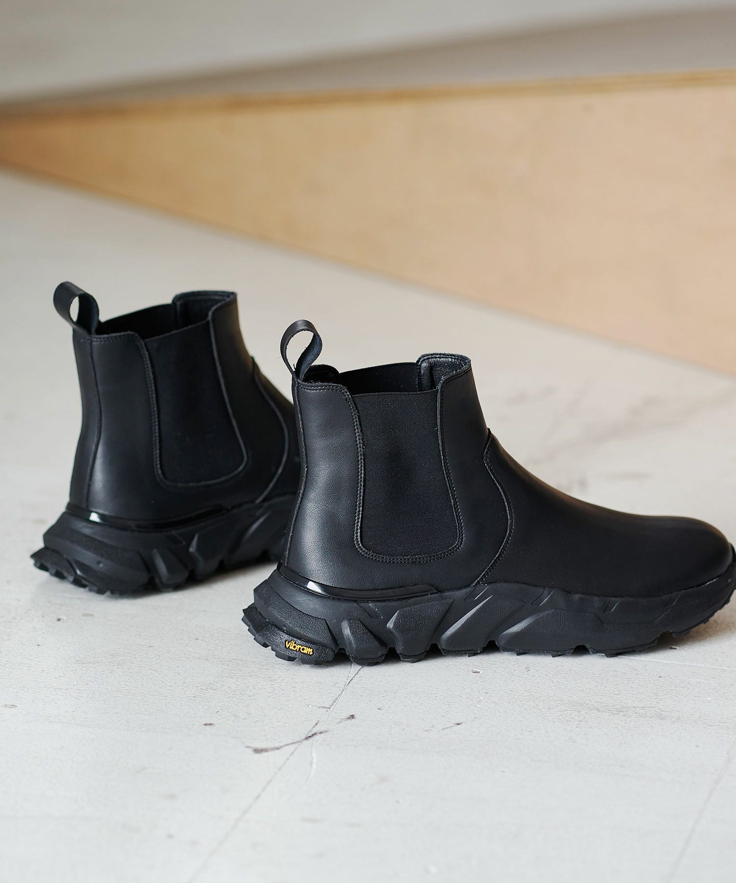 Vibram × OPENING ACT] Vibramソールレザーサイドゴアブーツ | OPENING ACT