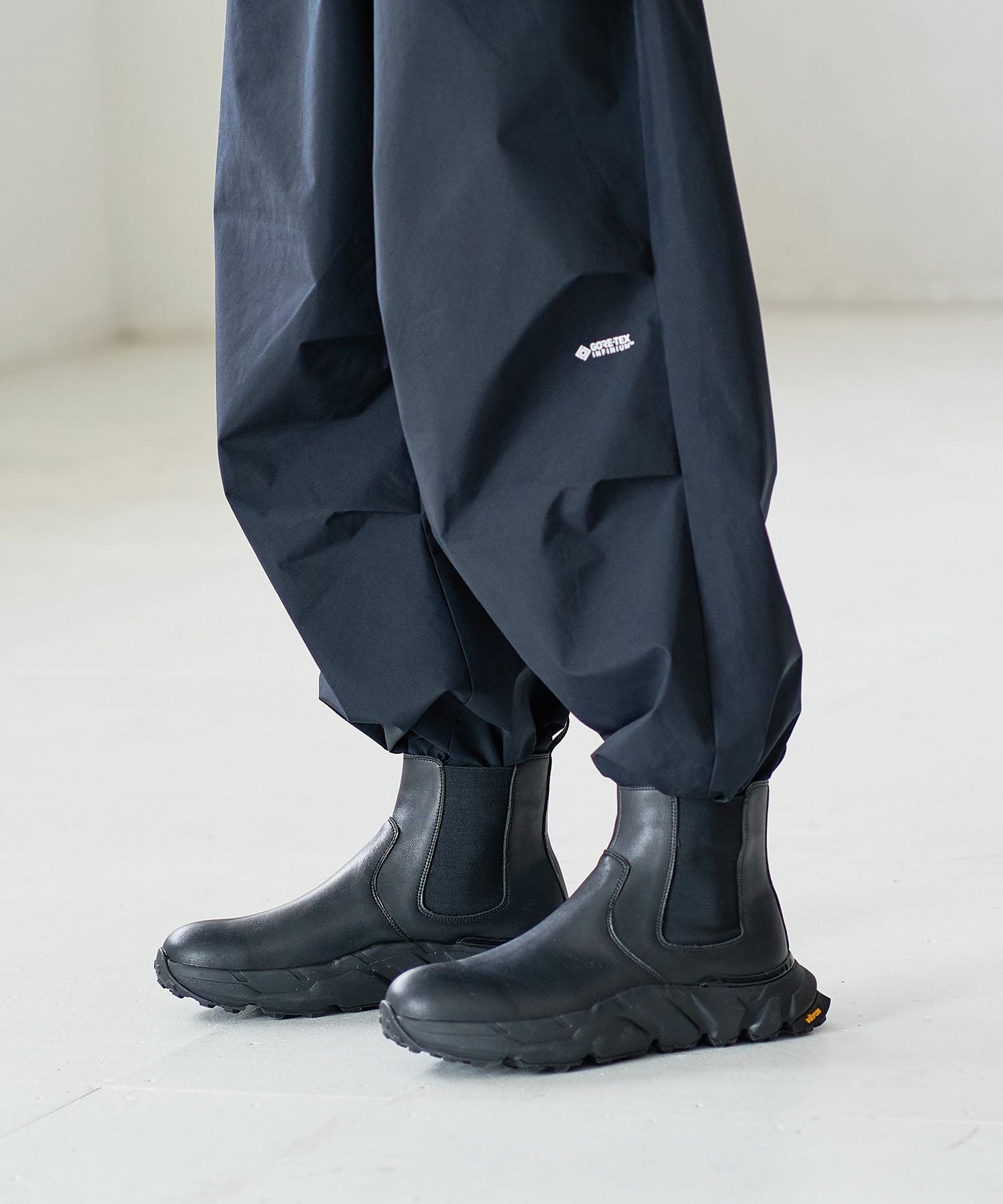 AULA AILA レザー ブーツ vibramソール AULA AILA（アウラアイラ）の「ビブラムソールブーツ（ブーツ）」 - WEAR