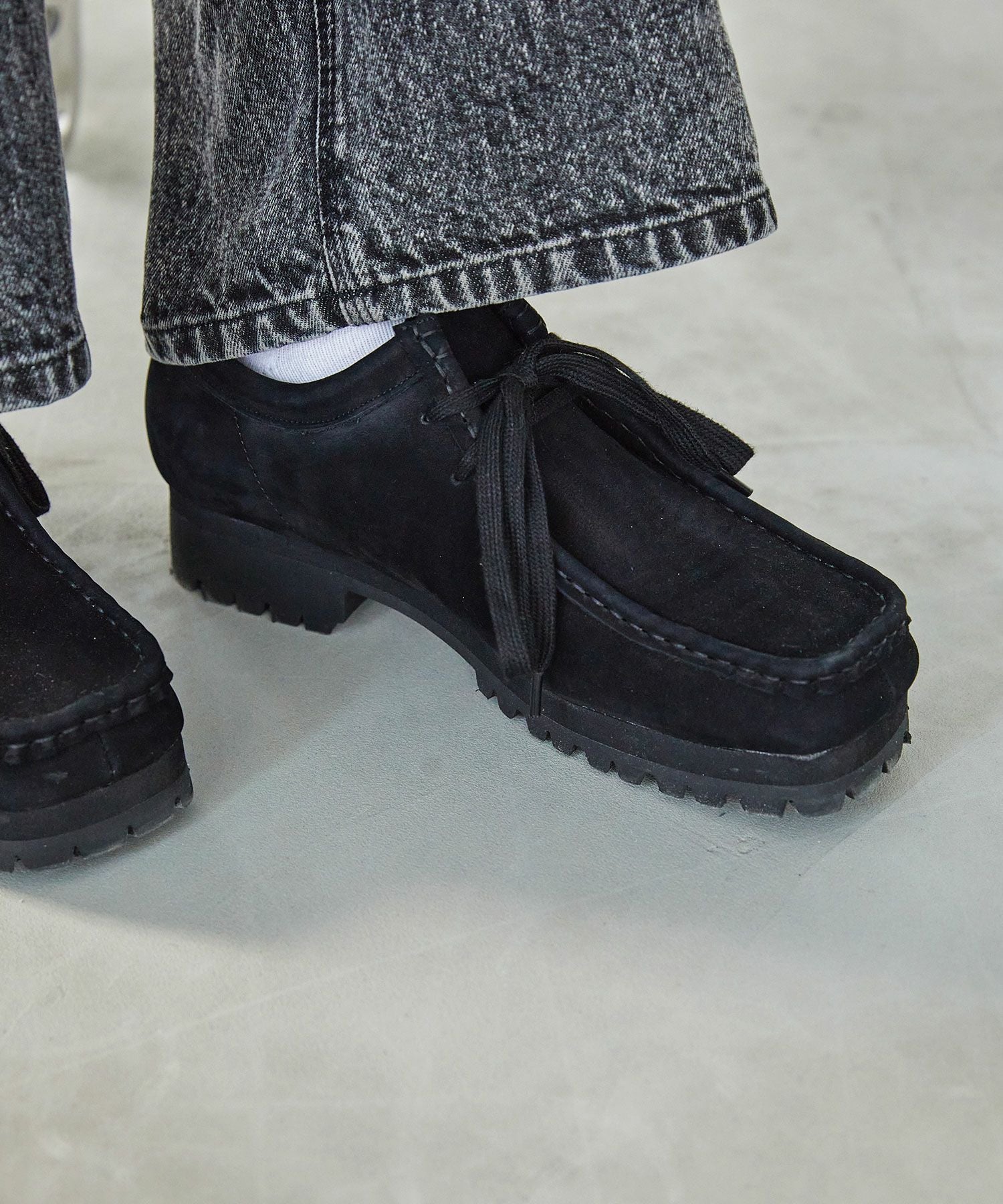 ね*で様 新品 ビブラム × オープニングアクト ヌバックレザー モカシン シュ Vibram × OPENING ACT] Vibramソールヌバックリアルレザーモカシン
