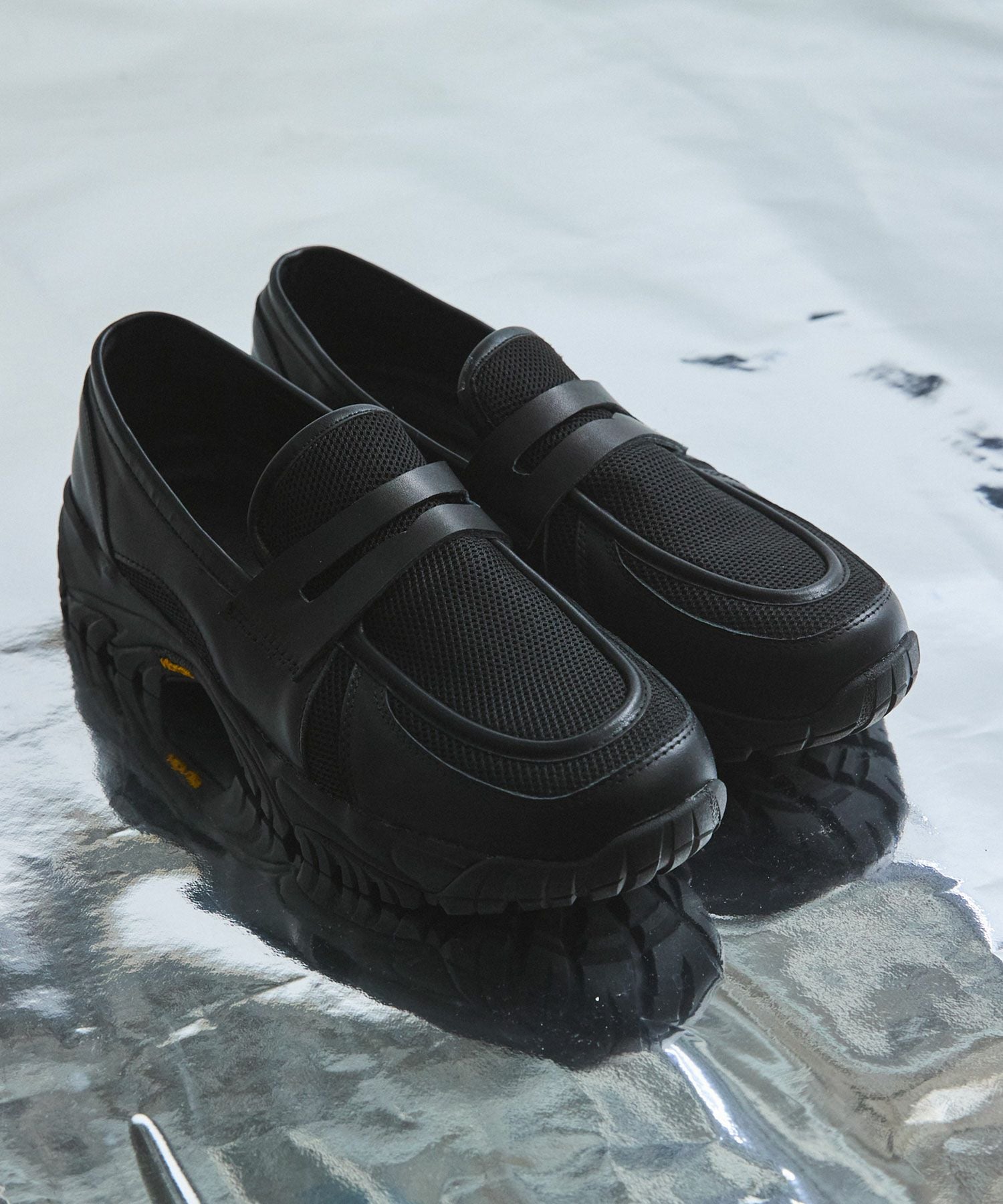 完売品VIBRAM×OPENING ACTローファースニーカー 26.5 Vibram × OPENING ACT] ボリュームVIBRAMソールリアルレザースウェード
