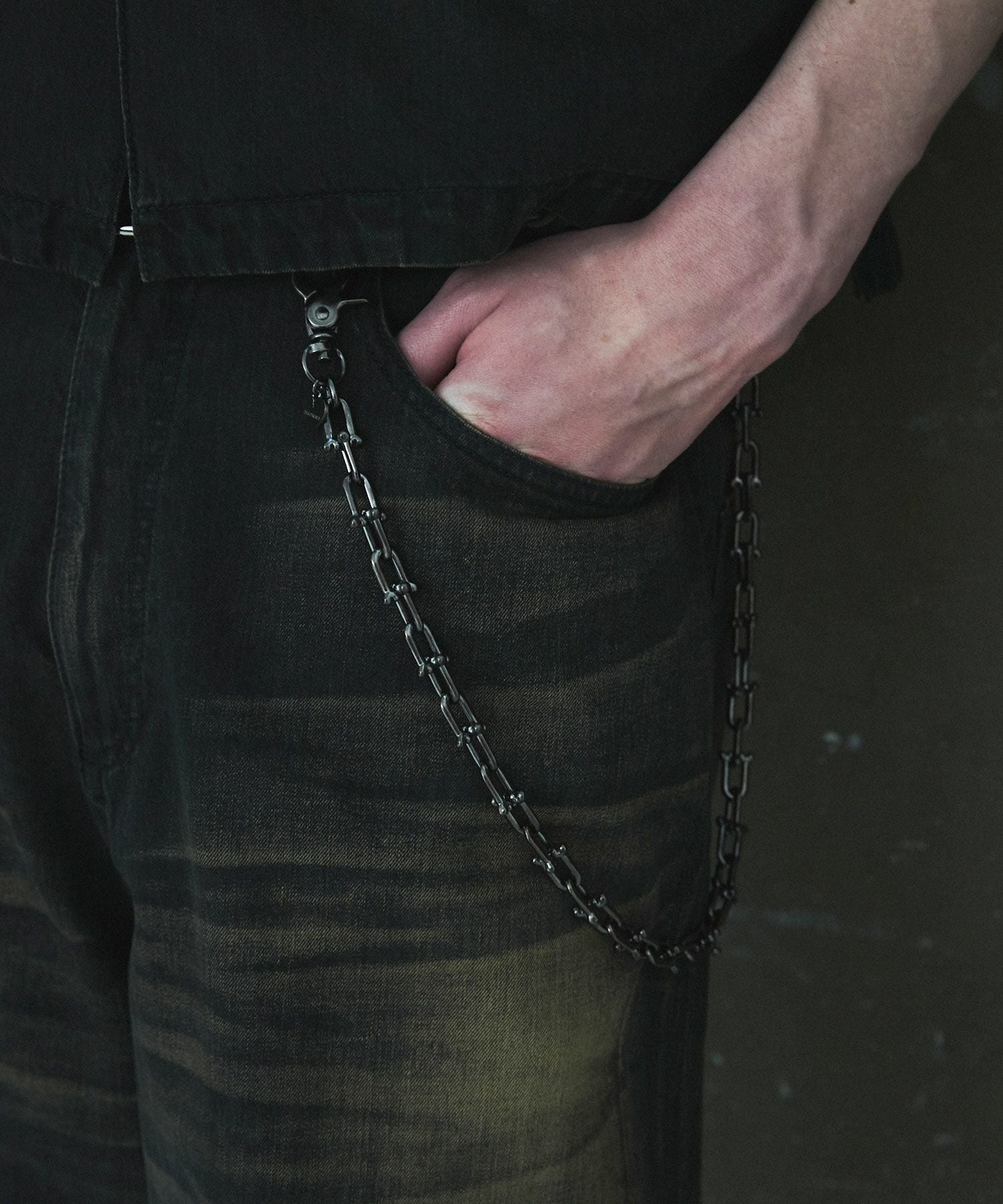 DISCOVERED×OPENING ACT] BONE WALLET CHAIN | OPENING ACT