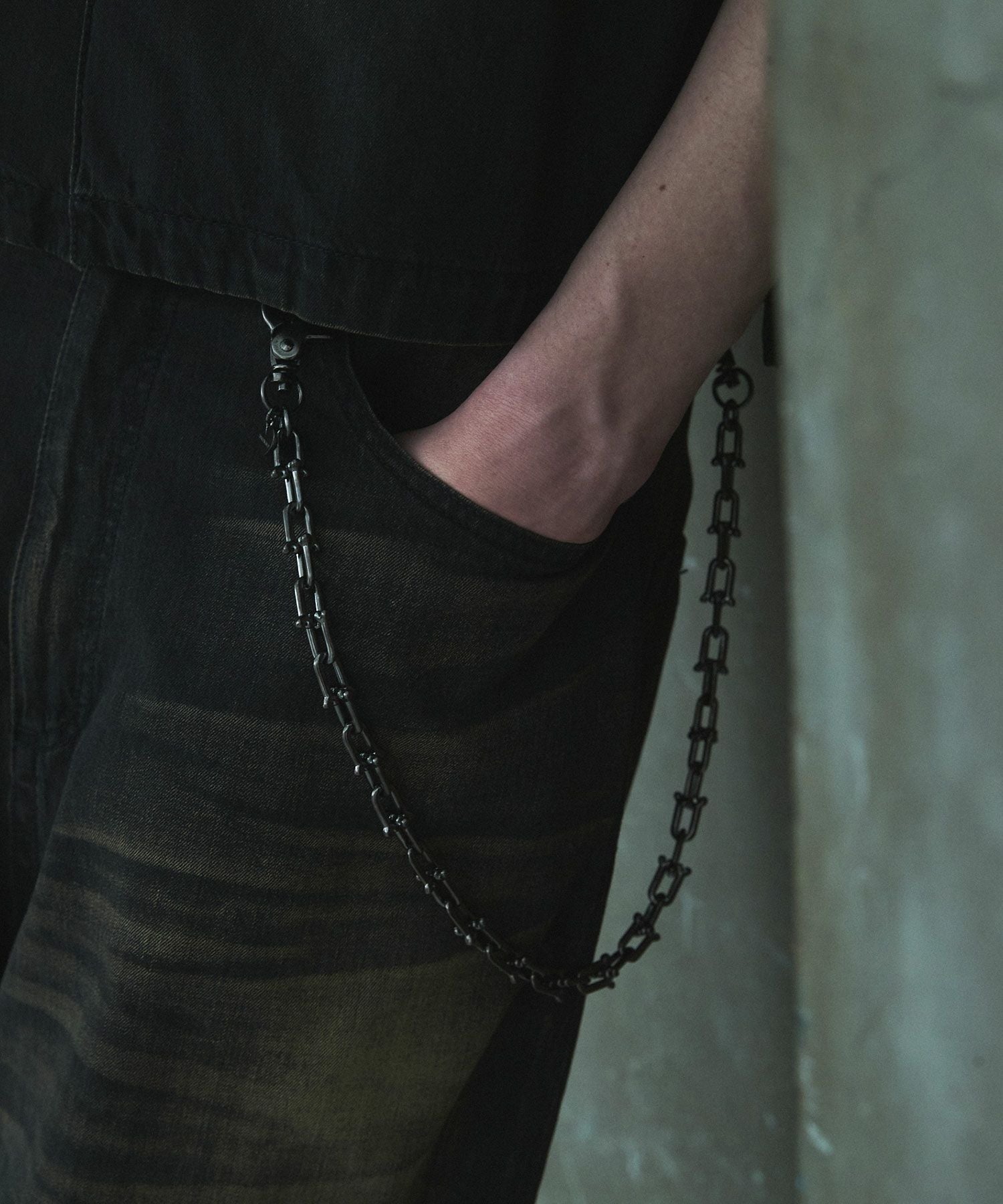DISCOVERED×OPENING ACT] BONE WALLET CHAIN | OPENING ACT