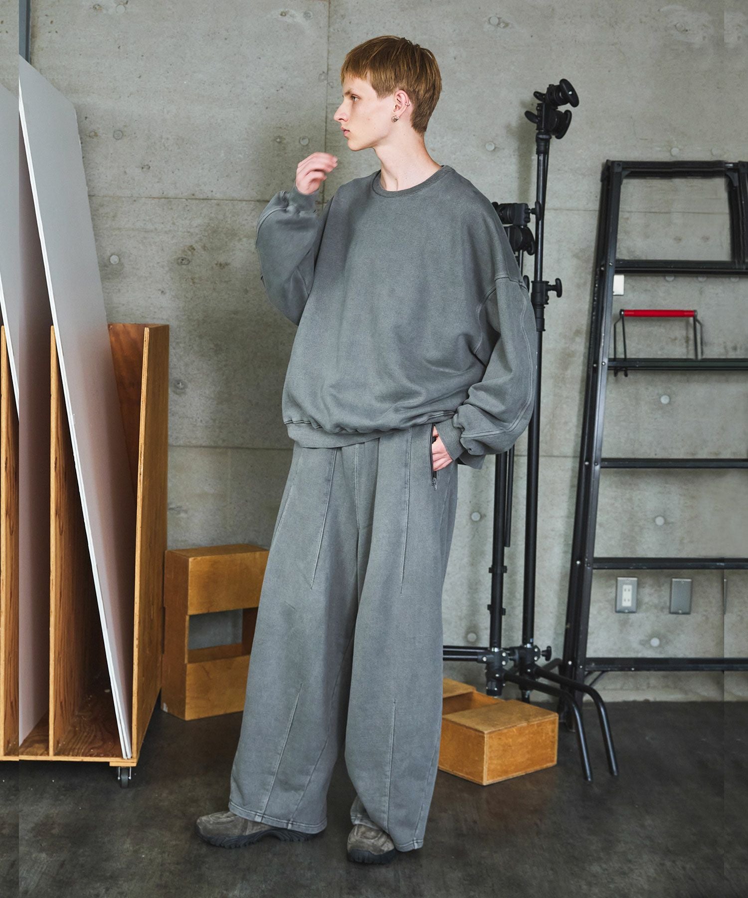 ☆新品未開封☆コンパクトワイドスウェット quaranciel トレーナー スウェット quaranciel:「洗濯機可能」ポンチ