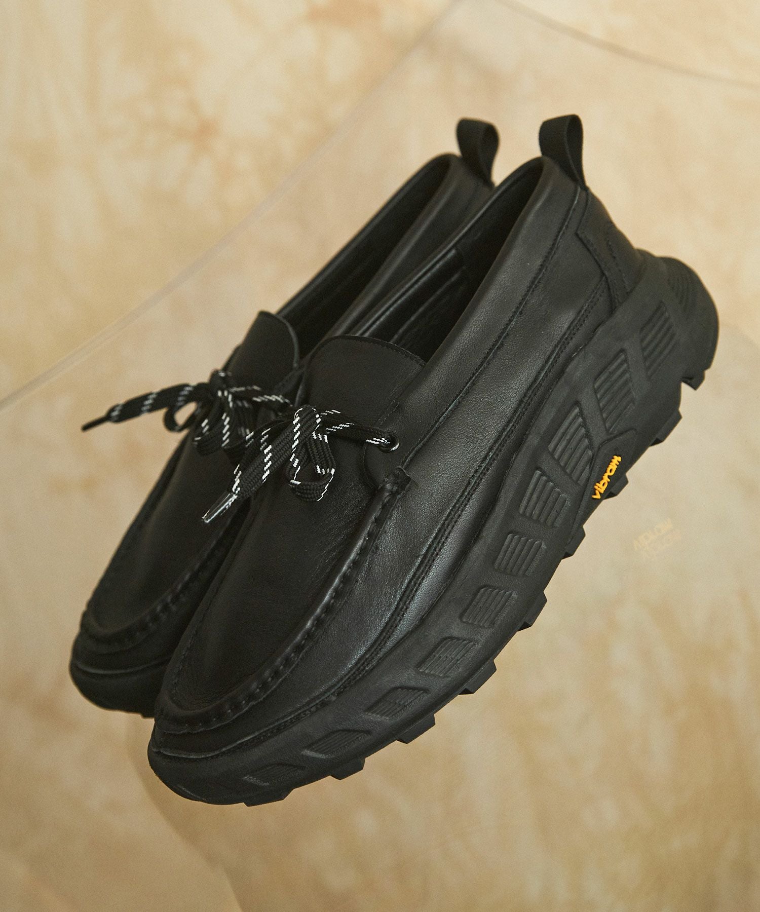 【中古】VIBRAM×OPENING ACT ボリュームレザーモカシンスニーカー Vibram × OPENING ACT] ボリュームVIBRAMソールリアルレザーモカシン