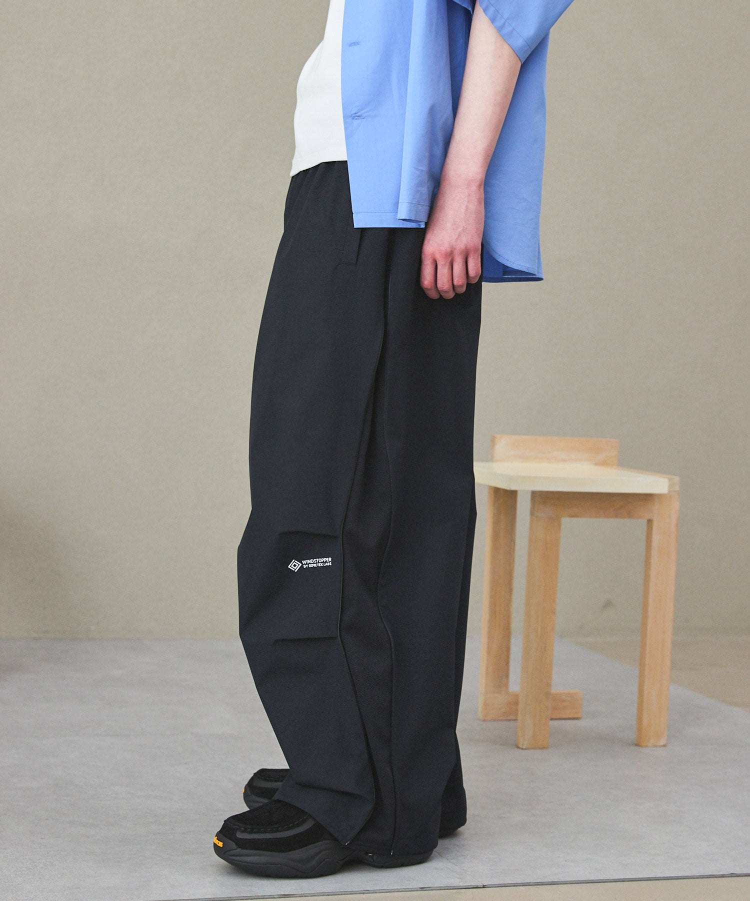OPENING ACT × +phenix] WINDSTOPPER by GORE-TEX lab サイドベンチ