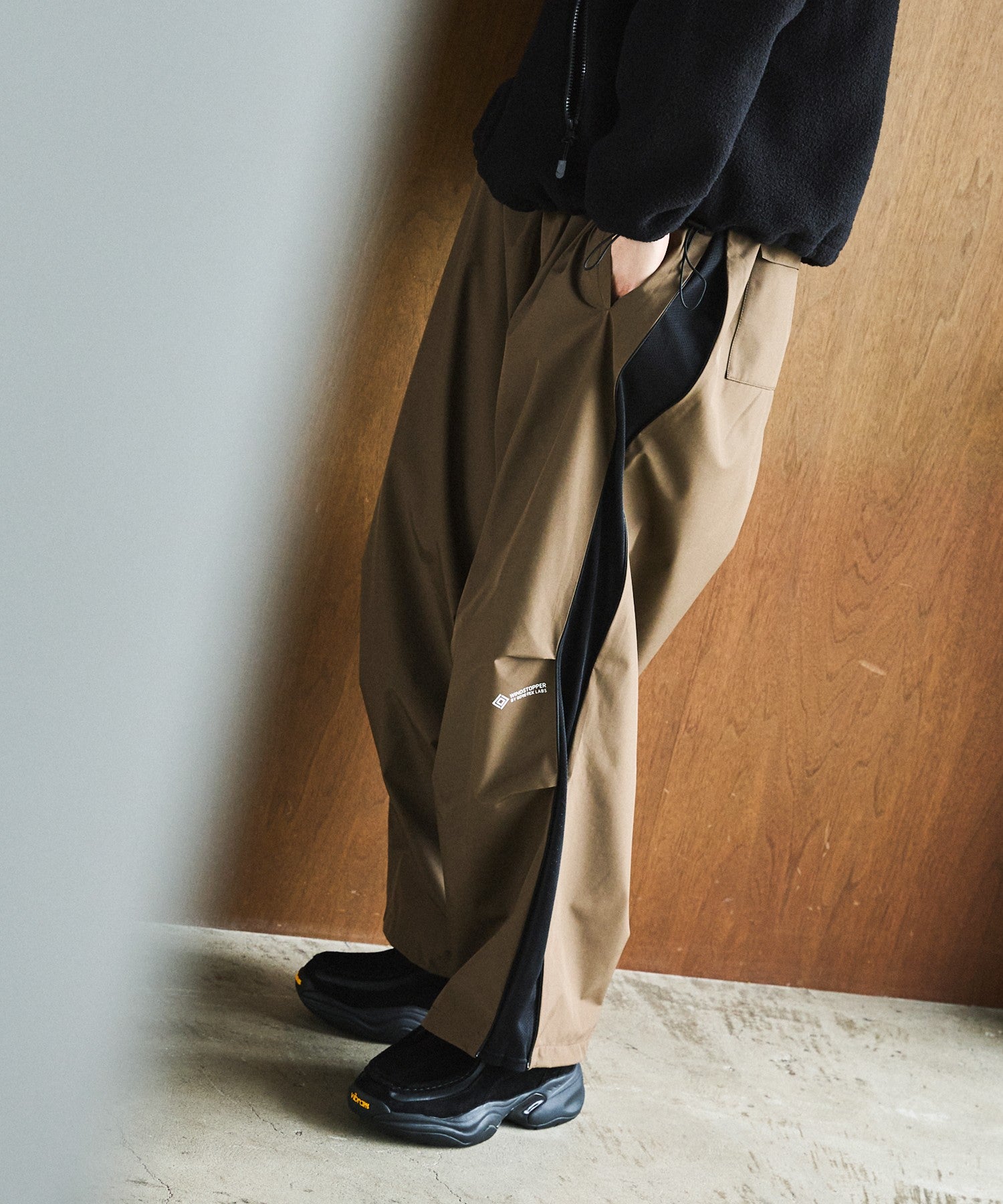 撥水クリーニング処理済み PHENIX フルオープンパンツ サイズL。 phenix × OPENING ACT] WINDSTOPPER by GORE-TEX lab サイドベンチ
