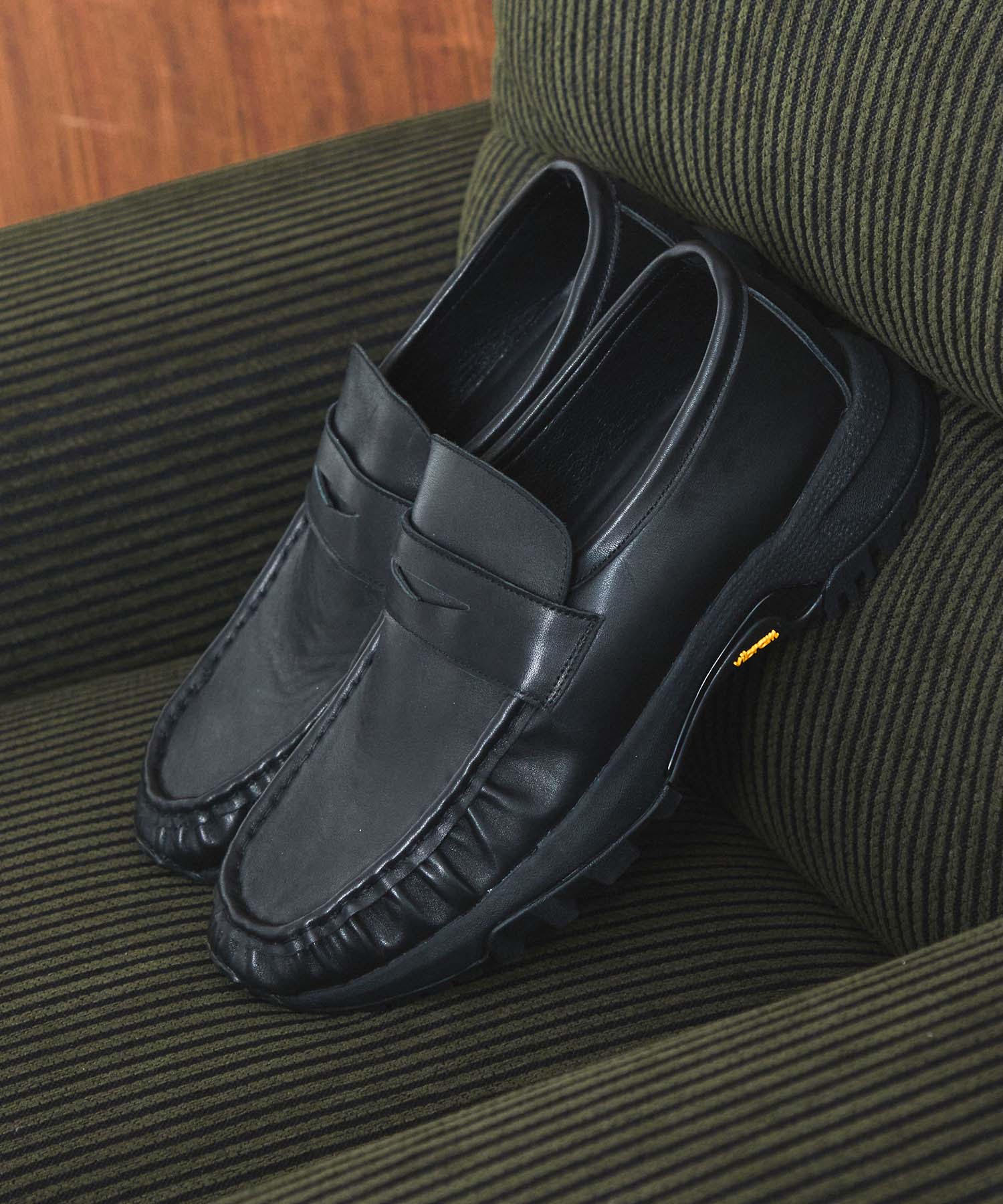 VIBRAM×OPENING ACT] VIBRAMソールドレープリアルレザーローファー
