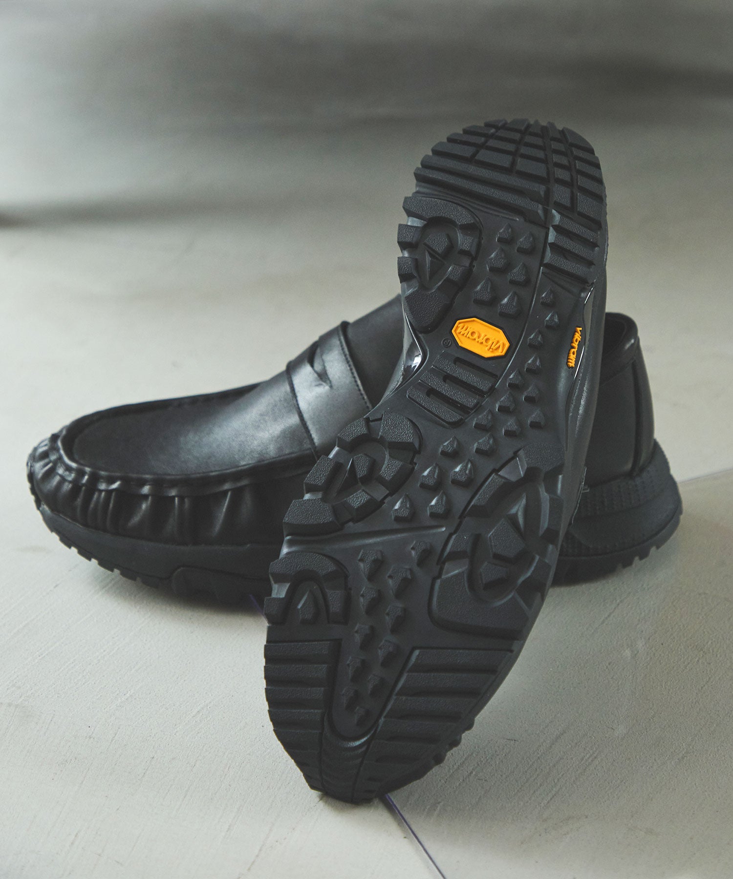 VIBRAM×OPENING ACT] VIBRAMソールドレープリアルレザーローファー