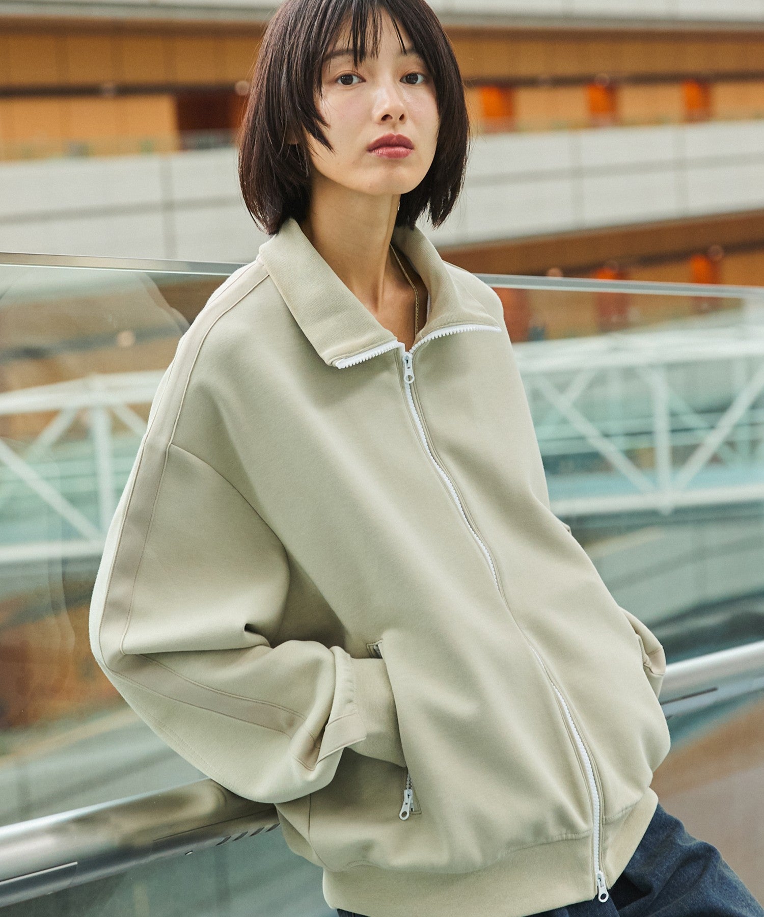 OPENING ACT] ジップ配色ハイネックトラックジャケット 〓予約販売・9